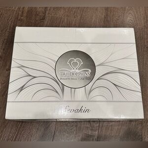 Two Dolphins Luxury Bedding Set